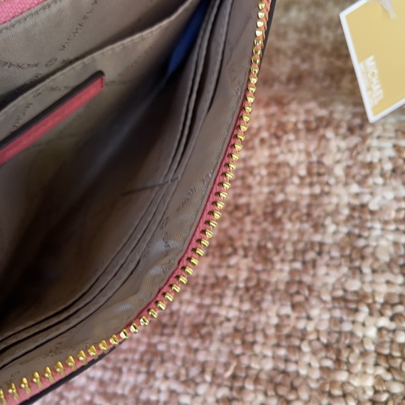 MK Jet Set Travel XL Zip Clutch Wristlet Grapefrui - Picture 7 of 15